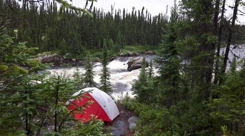 Tente 2 places MSR sur site de campement rustique sur la Rivière Mistassibi Nord-Est - Koksoak Outdoor