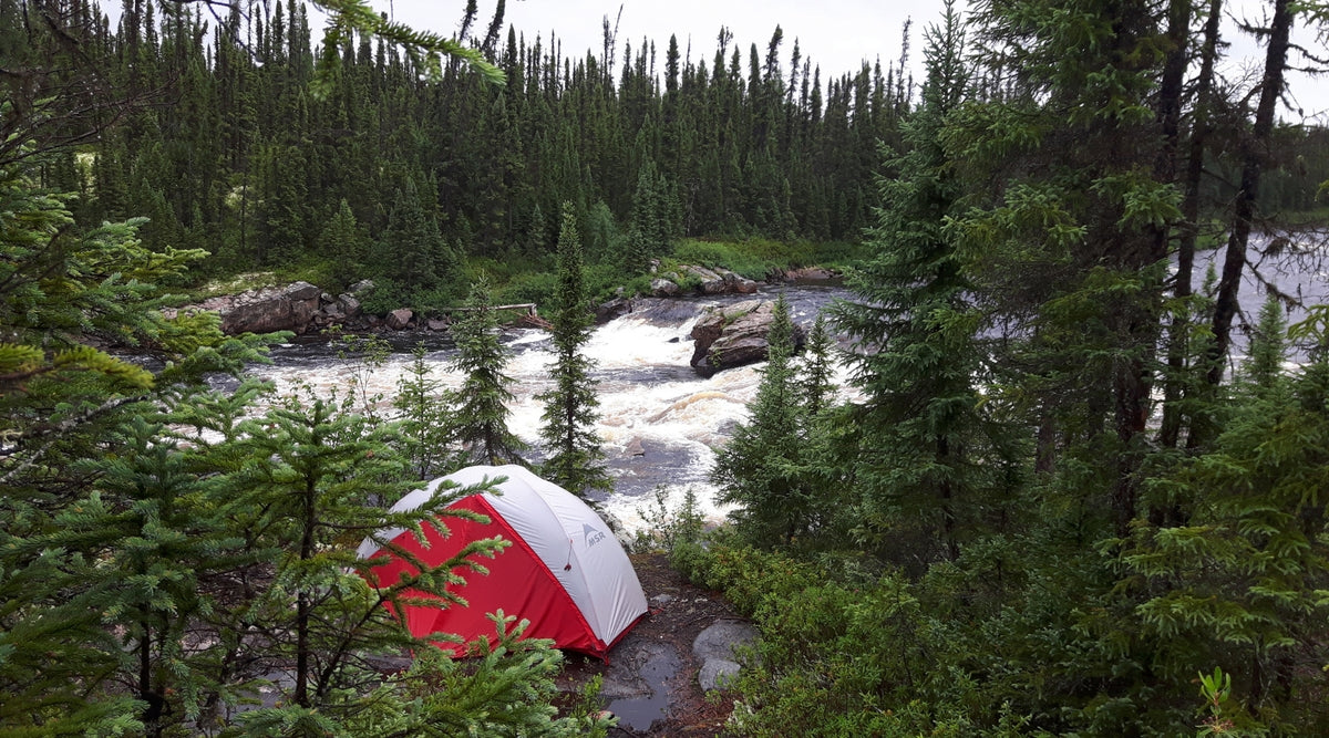 Tente 2 places MSR sur site de campement sauvage en forêt sur la rivière Mistassibi Nord Est - Koksoak Outdoor