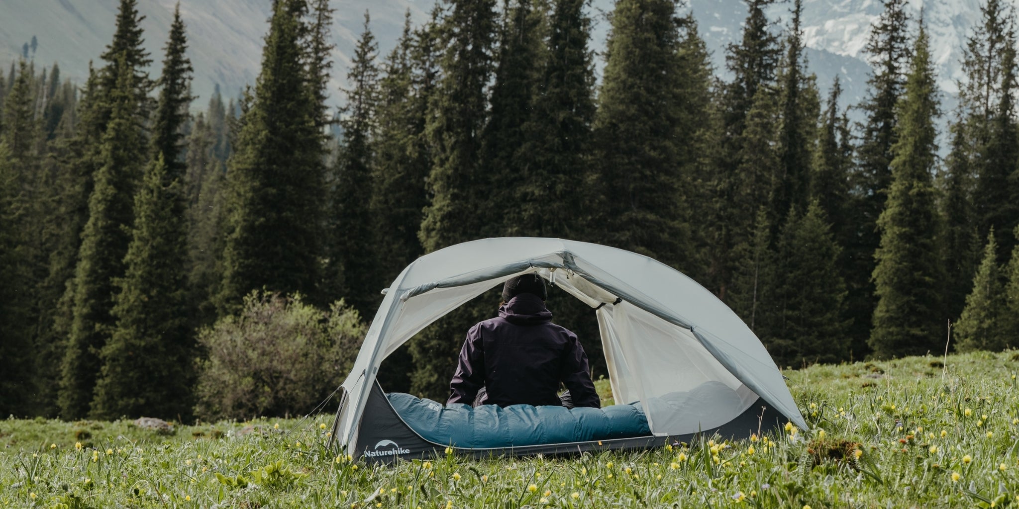 Campeur dans la Star River 2 15D de Naturehike